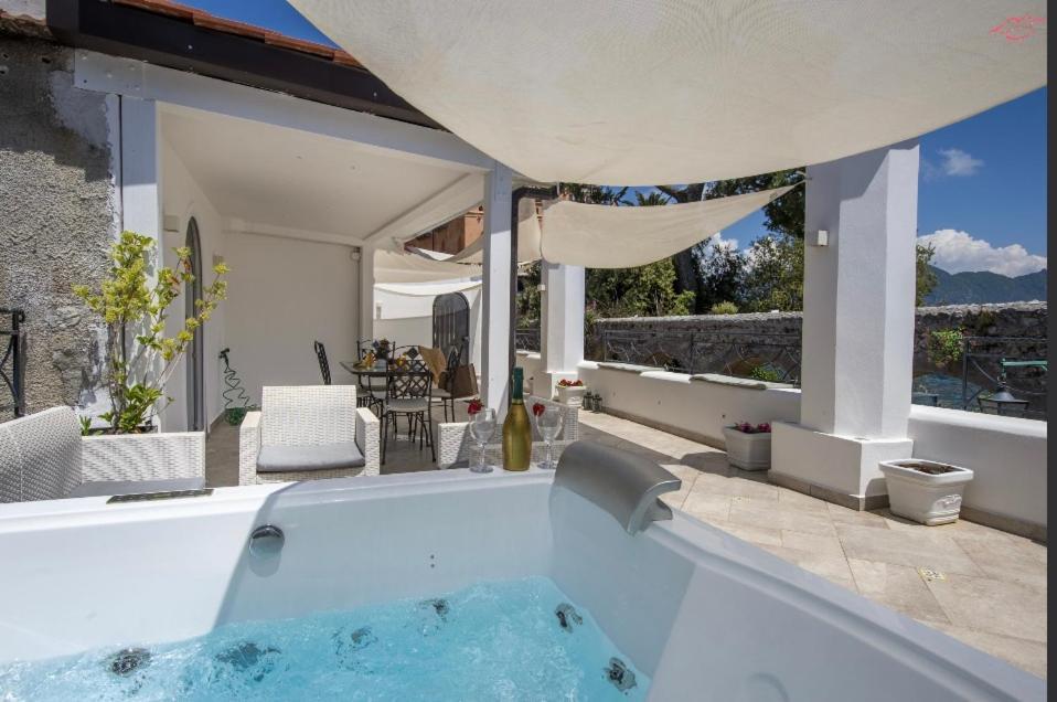 Ravello Vingius Suite Exterior photo